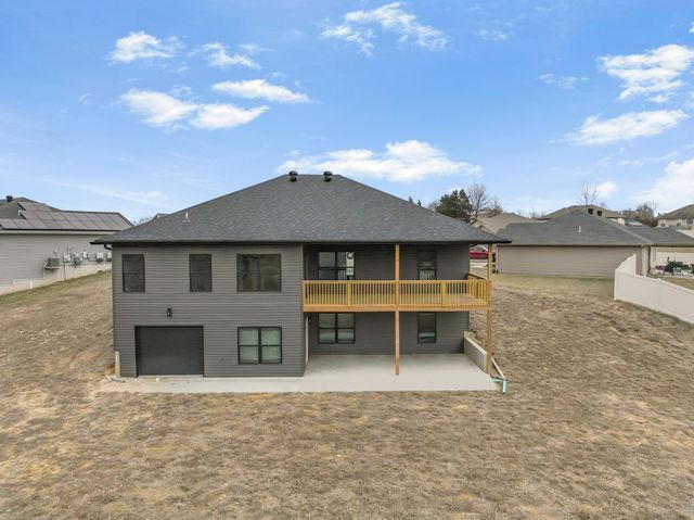 435 DOVER CT, Holts Summit, MO 65043