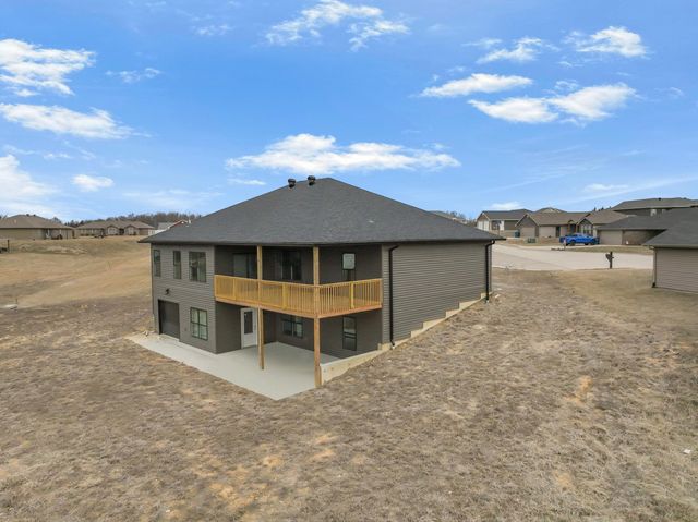 435 DOVER CT, Holts Summit, MO 65043