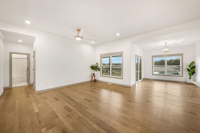 435 DOVER CT, Holts Summit, MO 65043