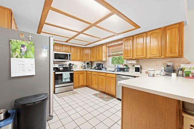 6141 E DELL LANE, Inverness, FL 34452