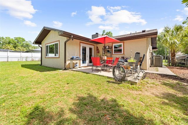 6141 E DELL LANE, Inverness, FL 34452