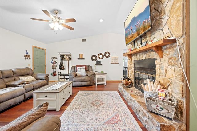 6141 E DELL LANE, Inverness, FL 34452