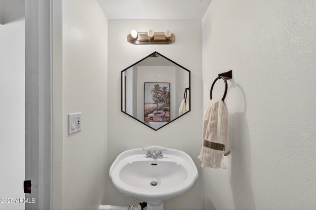 3929 S MILL Avenue, Tempe, AZ 85282