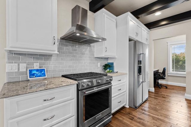 1951 JACOBSEN ROAD, Neenah, WI 54956