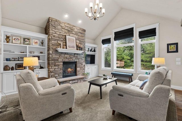 1951 JACOBSEN ROAD, Neenah, WI 54956