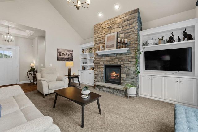 1951 JACOBSEN ROAD, Neenah, WI 54956