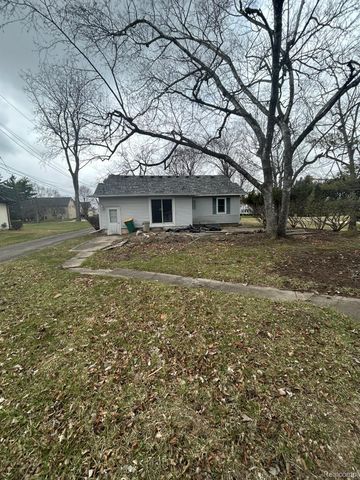 28010 Rollcrest Road, Farmington Hills, MI 48334