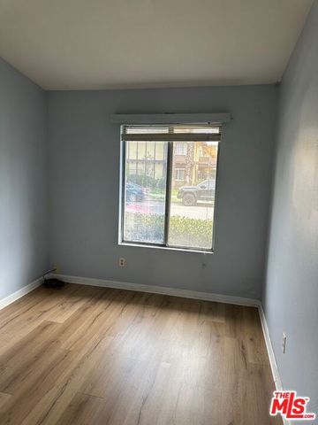 8735 Cedros Avenue 3, Panorama City, CA 91402