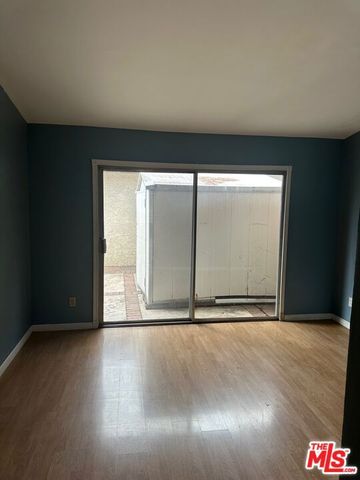 8735 Cedros Avenue 3, Panorama City, CA 91402