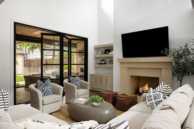 6615 Northwood Road, Dallas, TX 75225