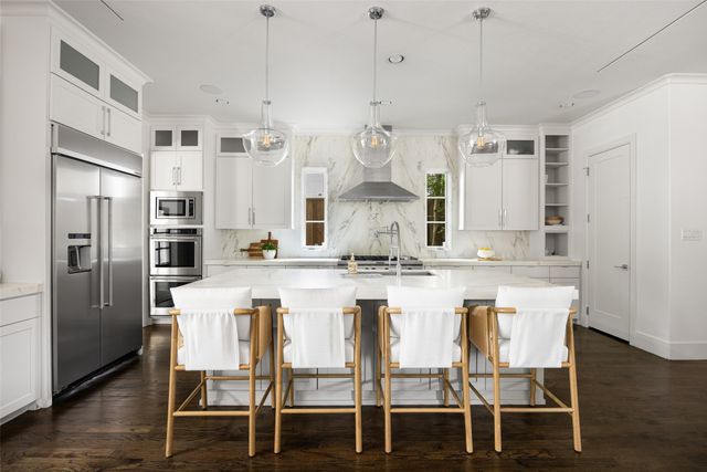 6615 Northwood Road, Dallas, TX 75225