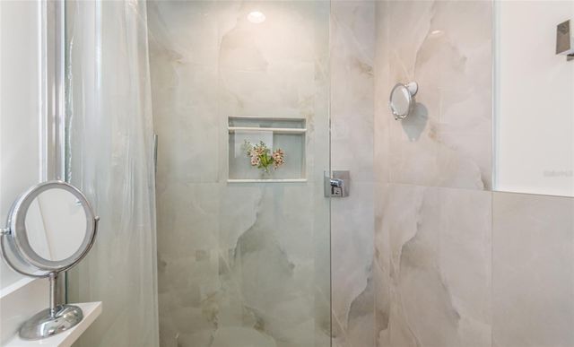 1900 BENJAMIN FRANKLIN DRIVE V11, Sarasota, FL 34236