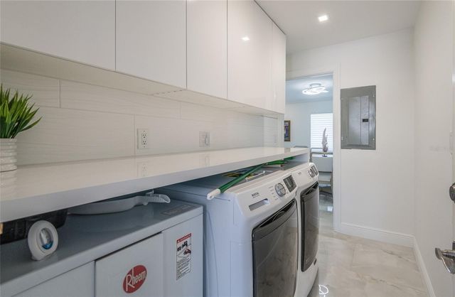 1900 BENJAMIN FRANKLIN DRIVE V11, Sarasota, FL 34236
