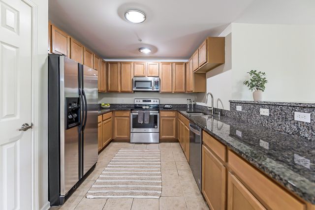 120 W Oakbrook Drive, Ann Arbor, MI 48103