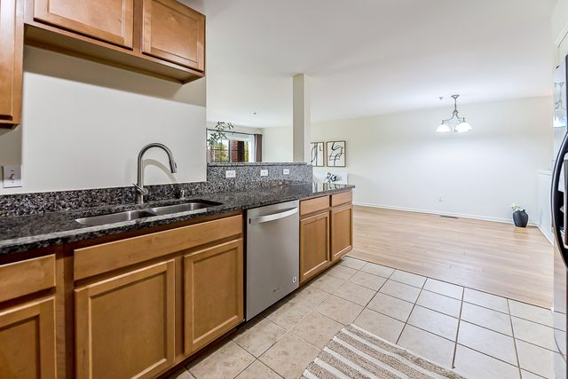 120 W Oakbrook Drive, Ann Arbor, MI 48103
