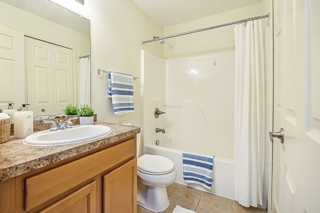 120 W Oakbrook Drive, Ann Arbor, MI 48103
