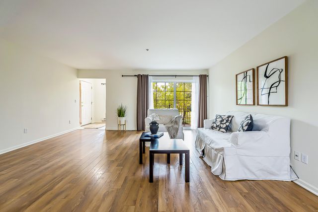 120 W Oakbrook Drive, Ann Arbor, MI 48103