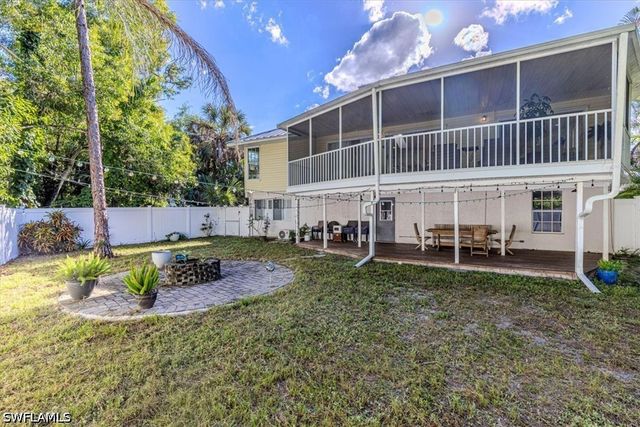 3618 Cottage Club LN, Naples, FL 34105