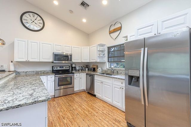 3618 Cottage Club LN, Naples, FL 34105