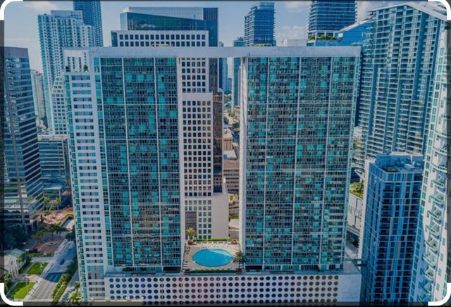 55 SE 6th Street 4007, Miami, FL 33131