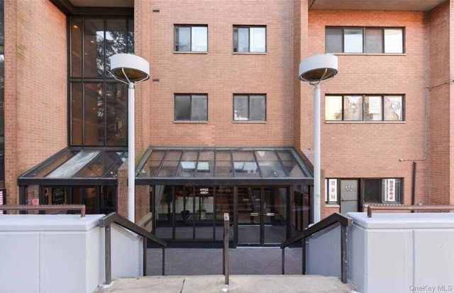 3520 147th Street 11E, Flushing, NY 11354