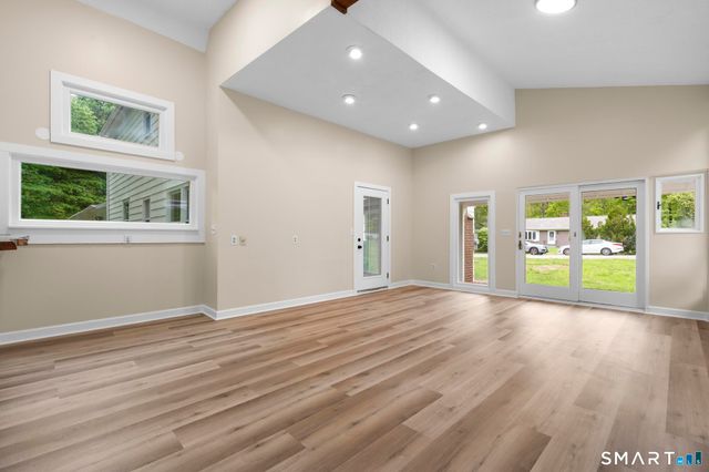 7 Sycamore Terrace, Windham, CT 06280