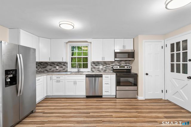 7 Sycamore Terrace, Windham, CT 06280