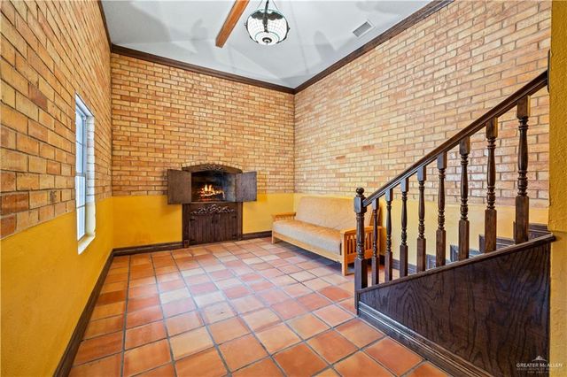 610 N Texas Street, Rio Grande City, TX 78582