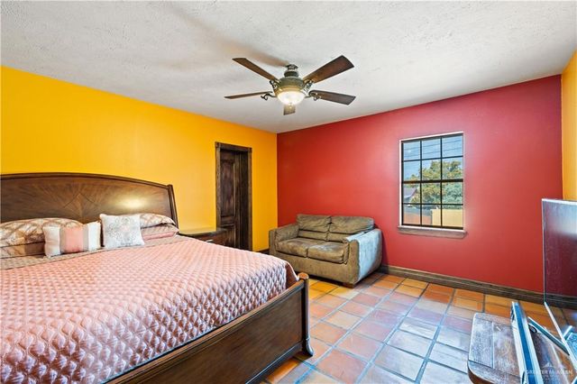 610 N Texas Street, Rio Grande City, TX 78582