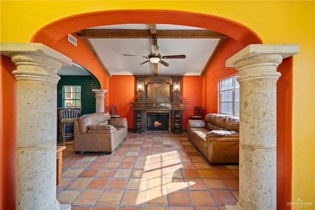 610 N Texas Street, Rio Grande City, TX 78582