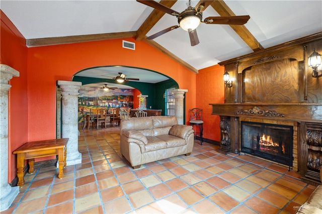 610 N Texas Street, Rio Grande City, TX 78582