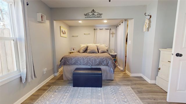 3319 SW 12th Place, Des Moines, IA 50315