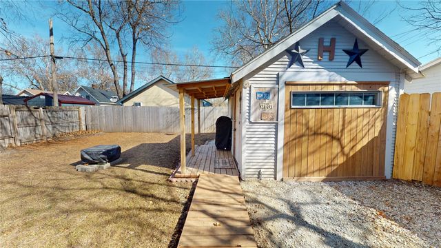 3319 SW 12th Place, Des Moines, IA 50315