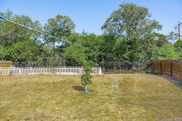 341 Mary Max Cir, San Marcos, TX 78666