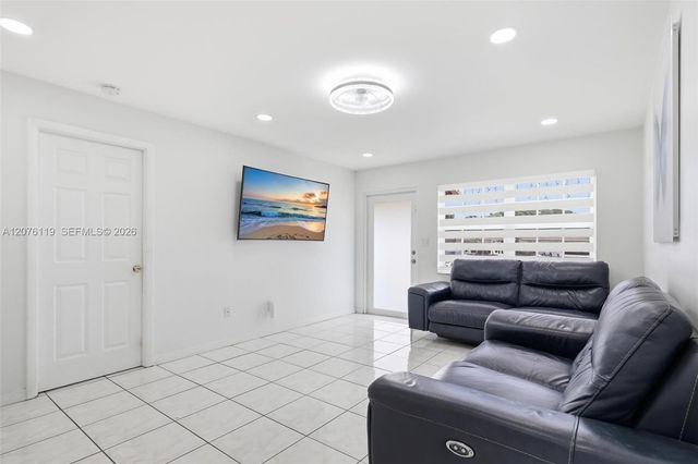 15378 SW 69th Lane, Miami, FL 33193