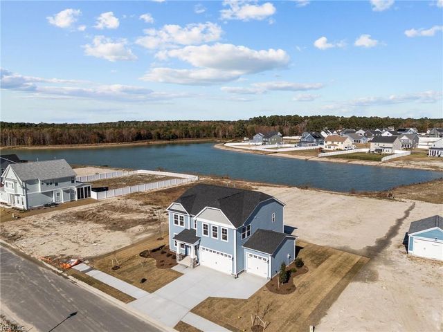 204 Arbormoor LN, Moyock, NC 27958