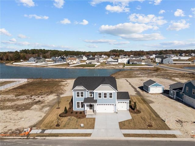 204 Arbormoor LN, Moyock, NC 27958