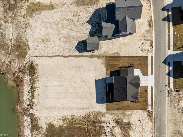 204 Arbormoor LN, Moyock, NC 27958