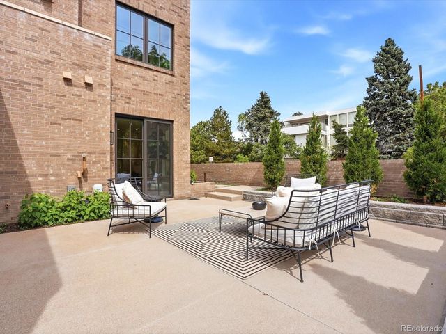 3330 E 4th Avenue, Denver, CO 80206