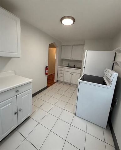 244 Frankfort Ave 1, West View, PA 15229