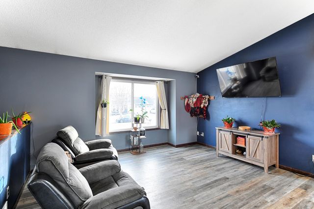 122 Dogwood Street NE, Lonsdale, MN 55046