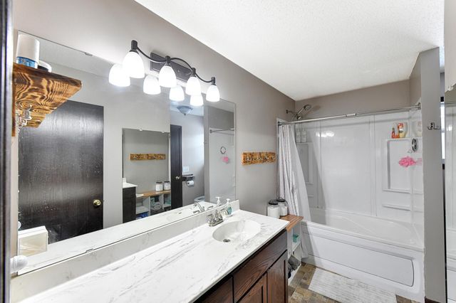 122 Dogwood Street NE, Lonsdale, MN 55046