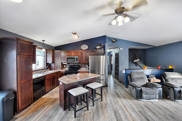 122 Dogwood Street NE, Lonsdale, MN 55046