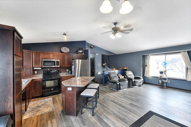 122 Dogwood Street NE, Lonsdale, MN 55046