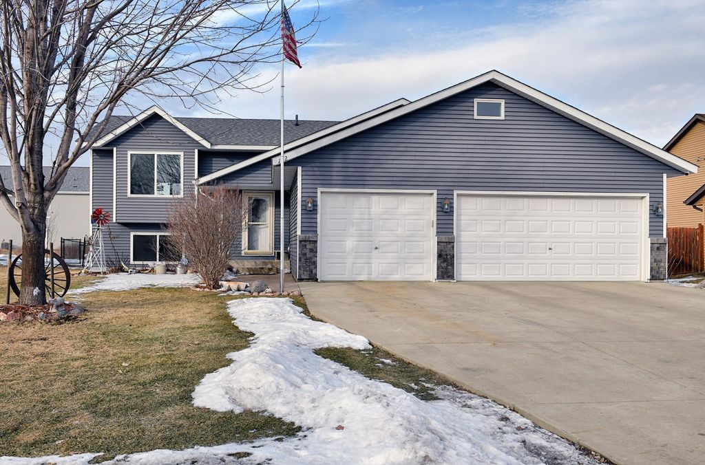 122 Dogwood Street NE, Lonsdale, MN 55046