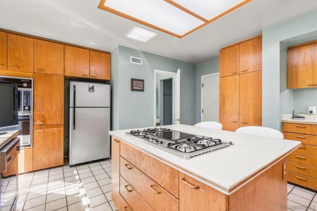 5912 La Jolla Blvd, La Jolla, CA 92037