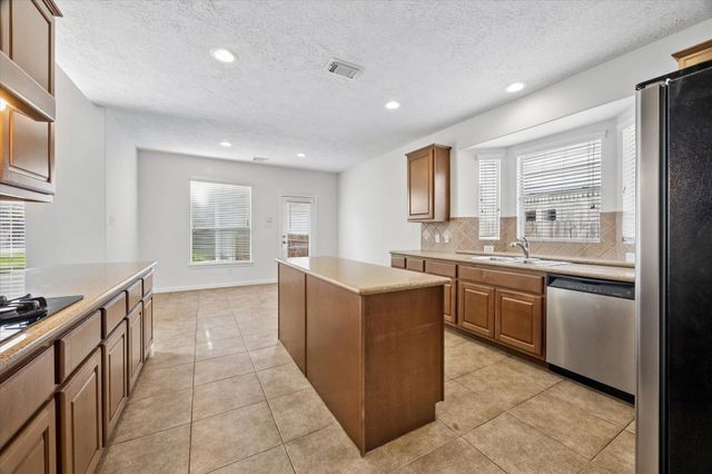 2181 Brittany Colony Drive, League City, TX 77573