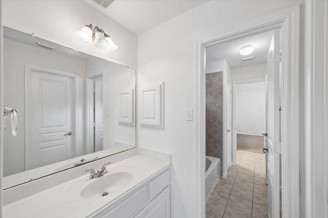 2181 Brittany Colony Drive, League City, TX 77573