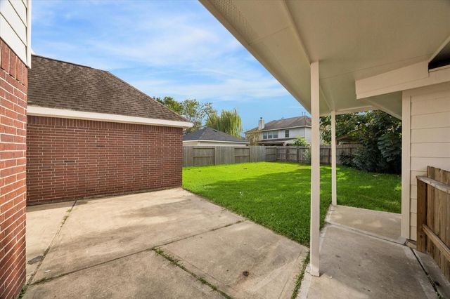 2181 Brittany Colony Drive, League City, TX 77573