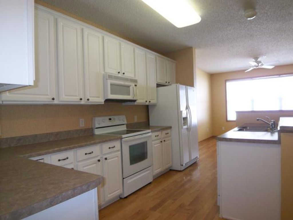 17722 68th Place N, Maple Grove, MN 55311
